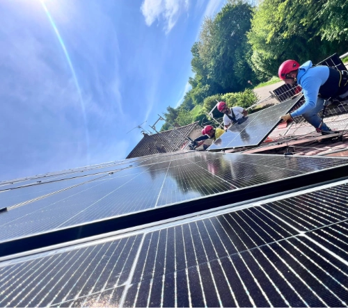 Nous travaillons avec des marques reconnues, tout notre matéirel est au moins garanti dans le temps : SMA, JA Solar, Solar Edge, Huaweï, etc...